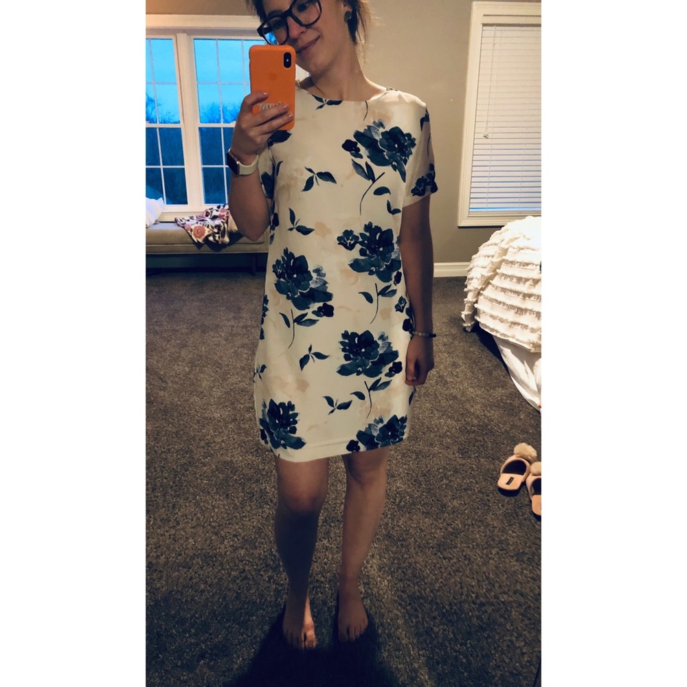 Floral shift dress